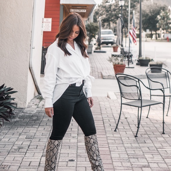 Meet your Posher, Alejandra - Picture 2 of 2